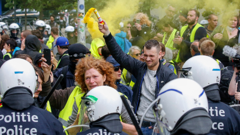 Белгия блокирана, протестират транспортни служители | StandartNews.com