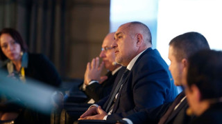 Властта се среща с бизнеса за касовите апарати