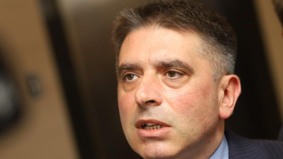 Впрягаме дипломацията, за да си приберем Божков | StandartNews.com