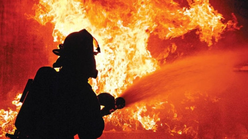 Пожар унищожи имуществото на семейство | StandartNews.com