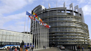 Евродепутатите дискутират темата за коронавируса в Страсбург