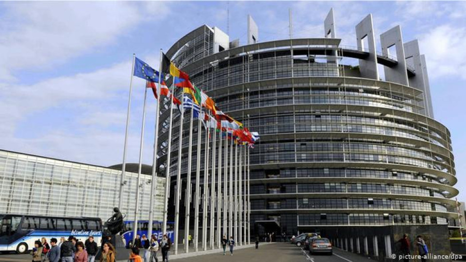 Евродепутатите дискутират темата за коронавируса в Страсбург | StandartNews.com