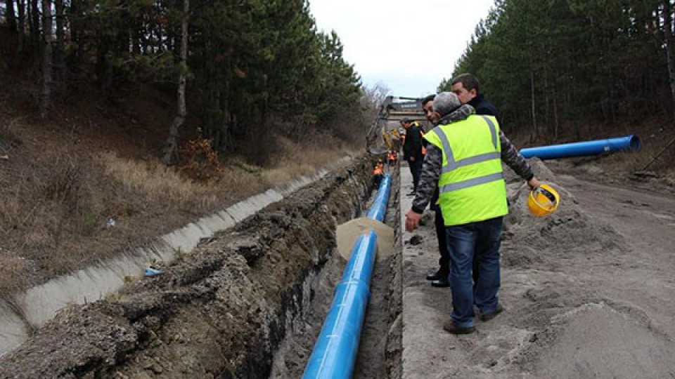 Тръбата за водата влезе в Перник | StandartNews.com