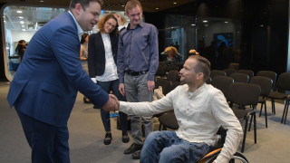 Теленор стартират академия за хора с увреждания