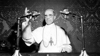 Лъсват нацистките тайни на Католическата църква