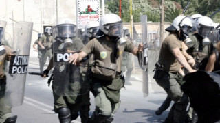 Бунт и бой по полицията в Гърция