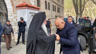 Борисов се поклони в Бачковския манастир