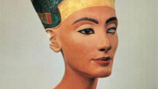Търсят входа към гробницата на Нефертити