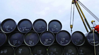 Русия пак изтръпна заради петрола