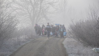 Грозни неща стават на границата при комшиите