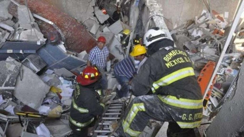 Пожарникари спасиха новородено | StandartNews.com