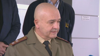 Всички злини, но не и коронавирус