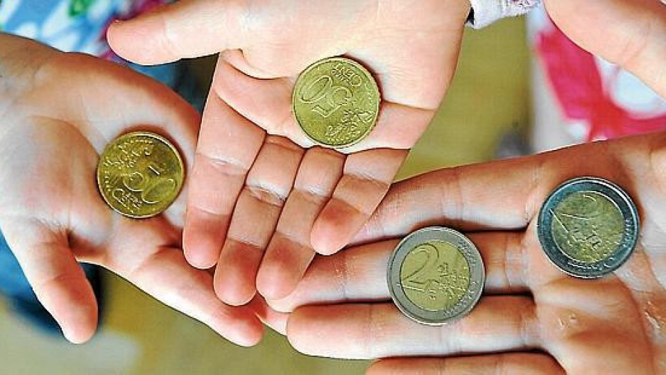 Риск от бедност застрашава 1/3 от българчетата | StandartNews.com
