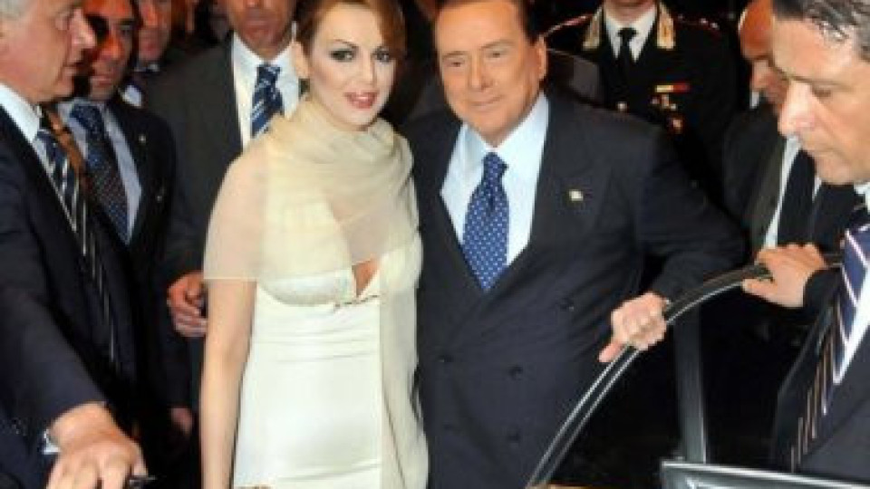34-годишната Франческа вече е стара за Берлускони | StandartNews.com