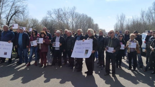 Блокираха пътя Бургас - Созопол