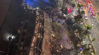 Извадиха 34 от рухналия хотел в Китай (Обновена)