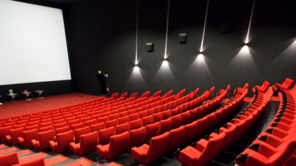 Чакат се санитарни инструкции в киносалоните | StandartNews.com
