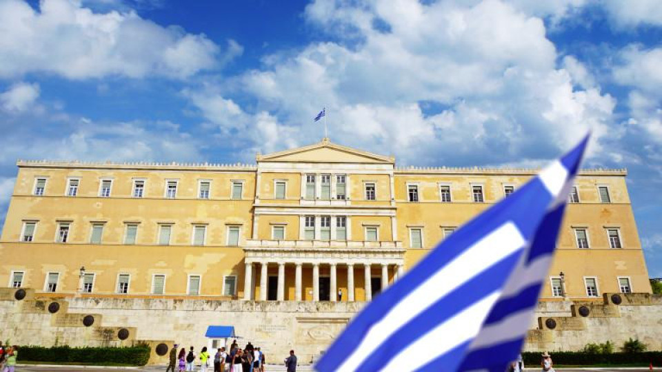Гърция затвори учебните заведения | StandartNews.com