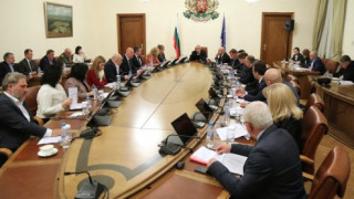 Министрите решават по-строги мерки срещу вируса