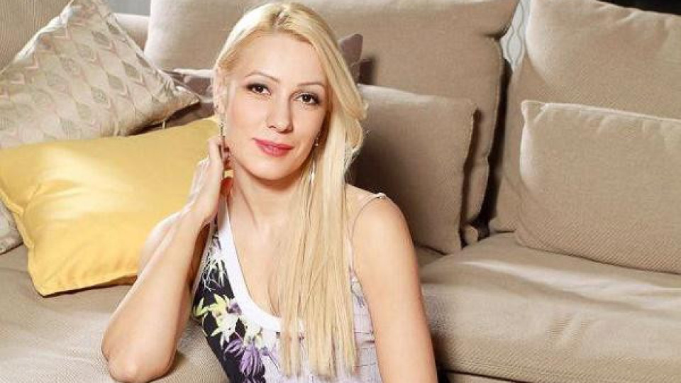 Деси Бакърджиева: На 24 бях самотна майка | StandartNews.com