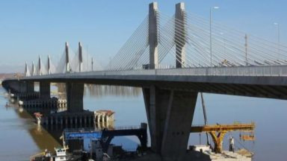 Ново! Денонощна лаборатория за тестове на Дунав мост | StandartNews.com