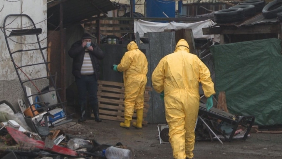 Извозиха опасните химикали от завода във Враца | StandartNews.com
