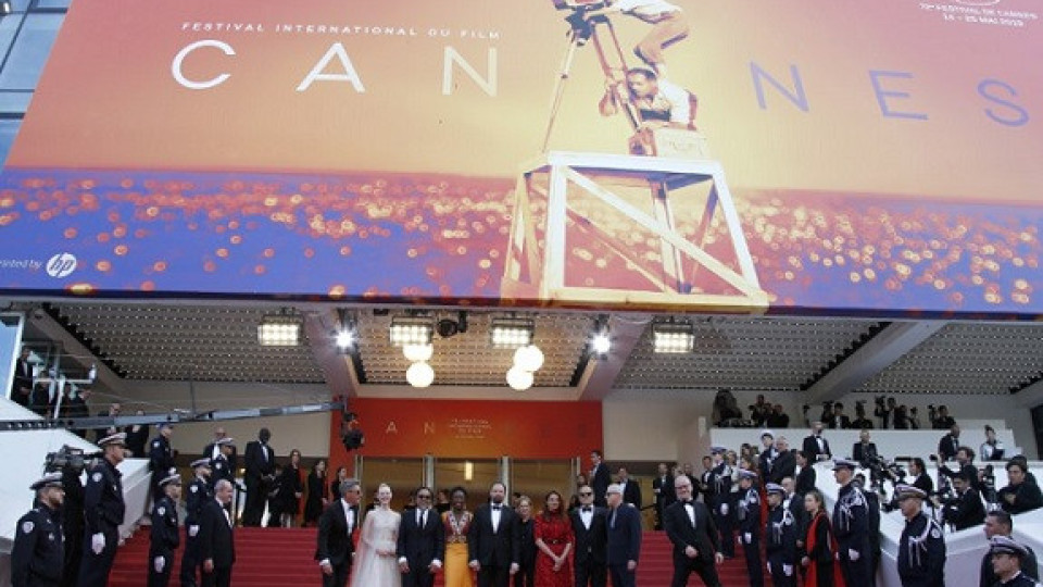 Отложиха филмовия фестивал в Кан | StandartNews.com