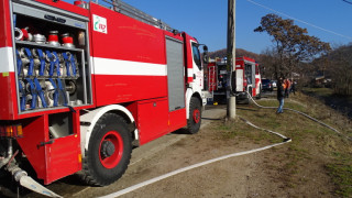 Пожар избухна в Долни Богров