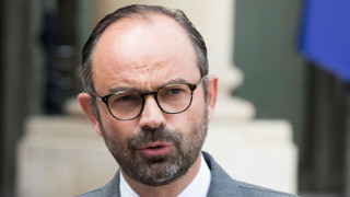 Медици съдят френския премиер за бездействие срещу заразата
