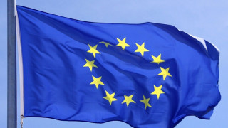 ЕС започва преговори за членство с Тирана и Скопие