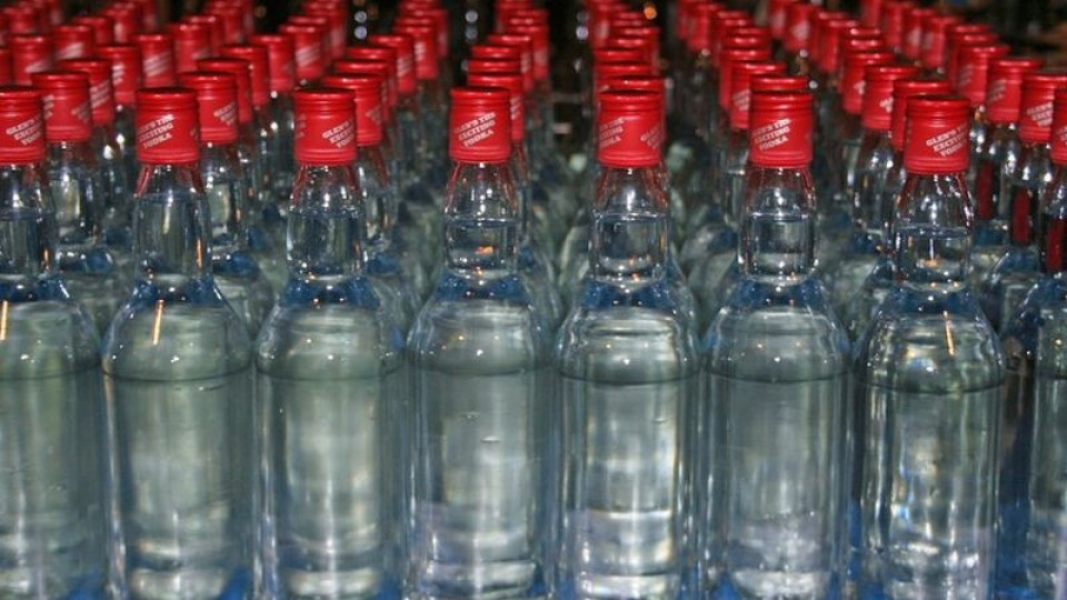 Полша се дезинфекцира с 430 тона водка | StandartNews.com
