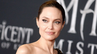 Анджелина Джоли и други звезди дариха милиони