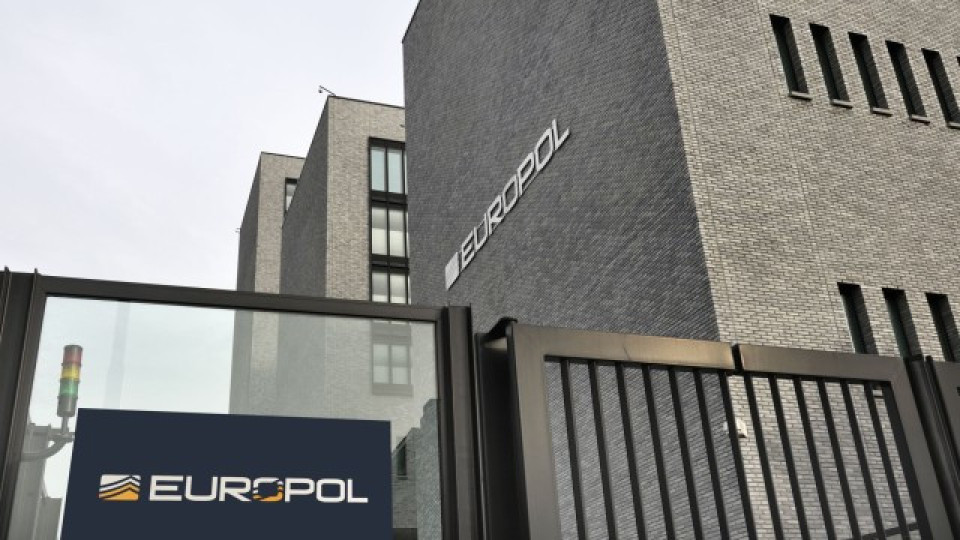 Европол: Бандитите минаха онлайн | StandartNews.com