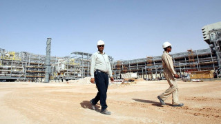 Саудитска Арабия разпердушини цената на петрола