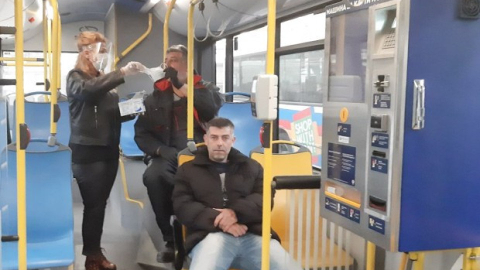 Раздадоха над 9000 маски в автобусите във Варна | StandartNews.com