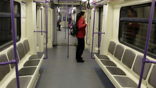 Камери следят дали се тъпчем в метрото