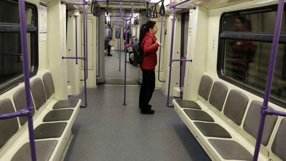 Камери следят дали се тъпчем в метрото | StandartNews.com