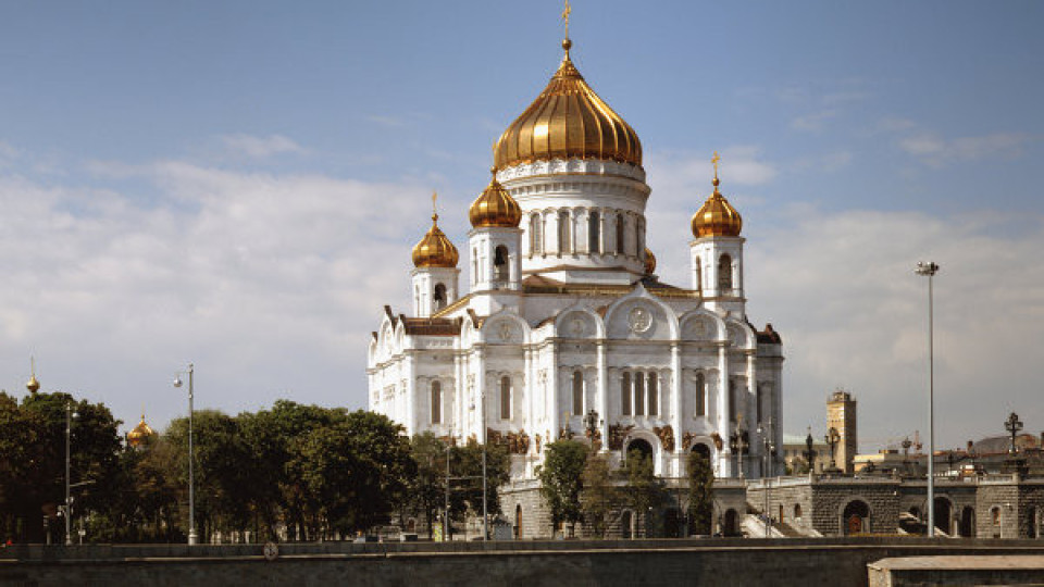 Русия разреши посещения в храмовете по Великден | StandartNews.com