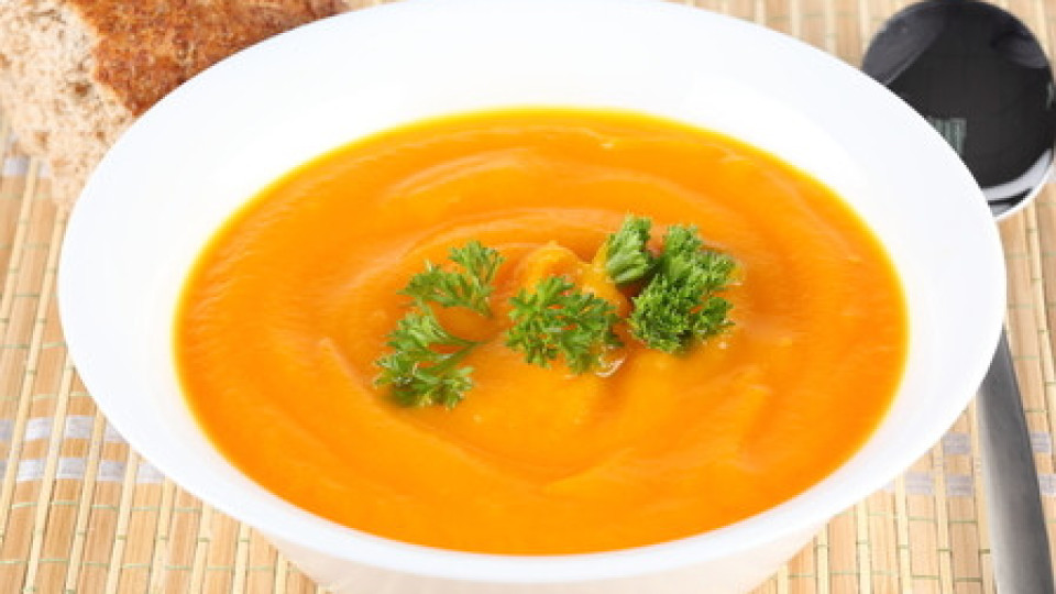 Вкусно. По-вкусно. Най-вкусно. Тиквена супа с халуми | StandartNews.com