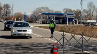 КПП-тата в Кърджали всекидневно връщат пътуващи