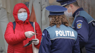 Румъния се пропуква под натиска на вируса