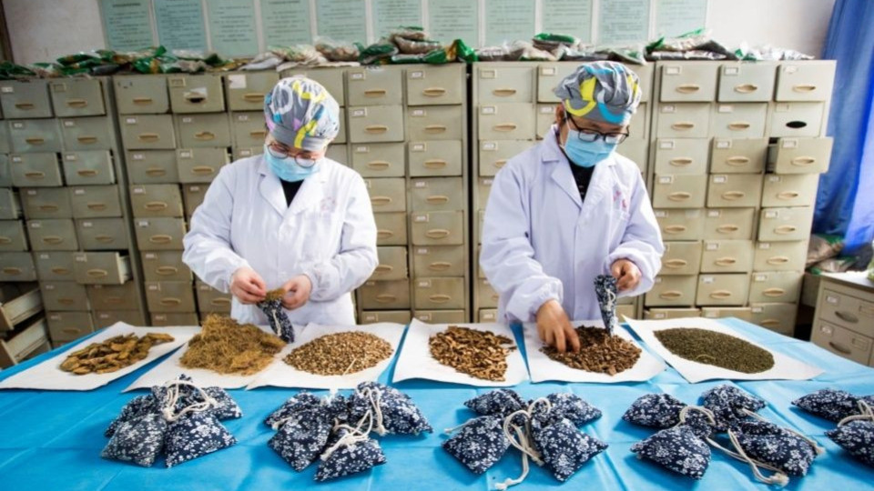 Традиционна китайска медицина помага срещу вируса | StandartNews.com