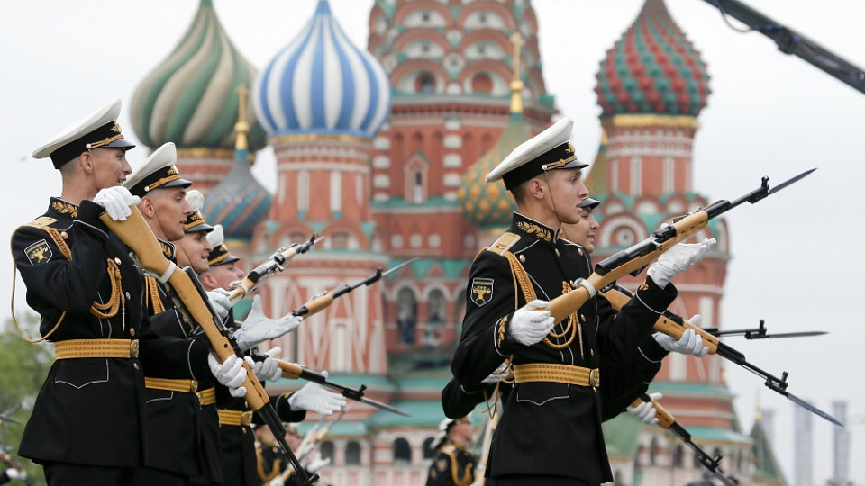 Путин отложи парада за 9 май | StandartNews.com