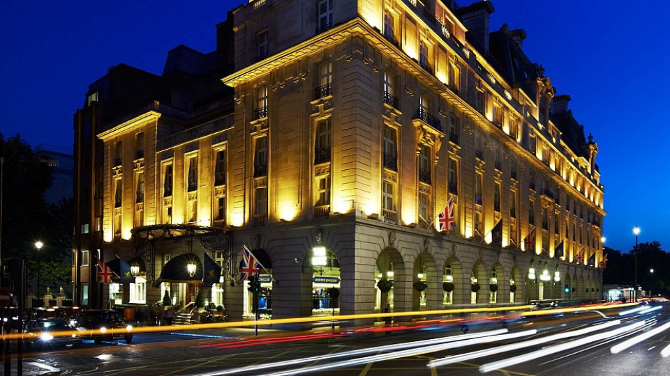 Разкриха тайнствения купувач на хотел „Риц“ в Лондон | StandartNews.com