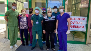 Семейство щастливци напуснаха болница в Пловдив