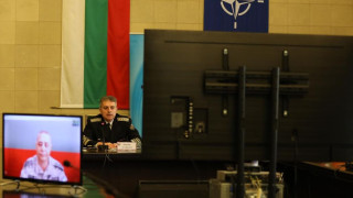 Шефът на генщаба поздрави военните ни в чужбина
