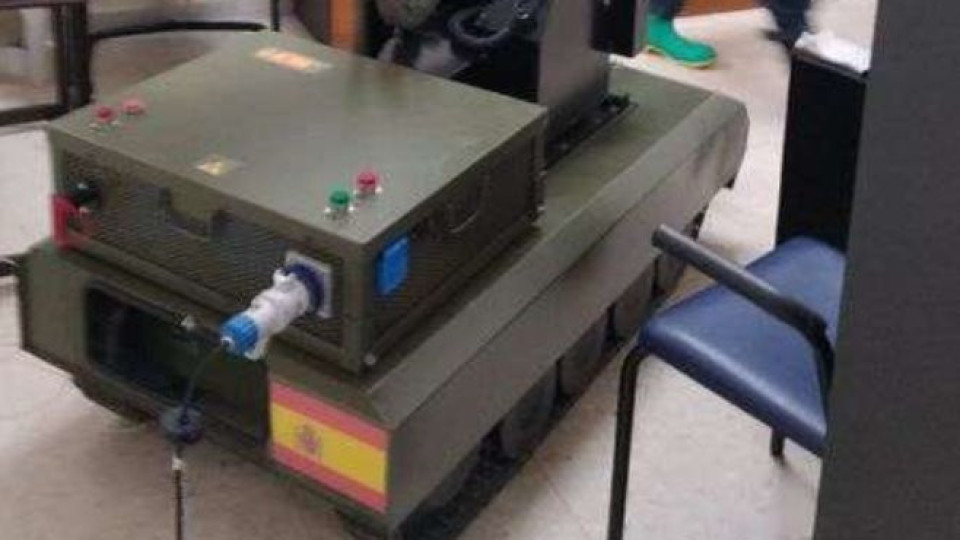 Военен робот ликвидира COVID-19 | StandartNews.com