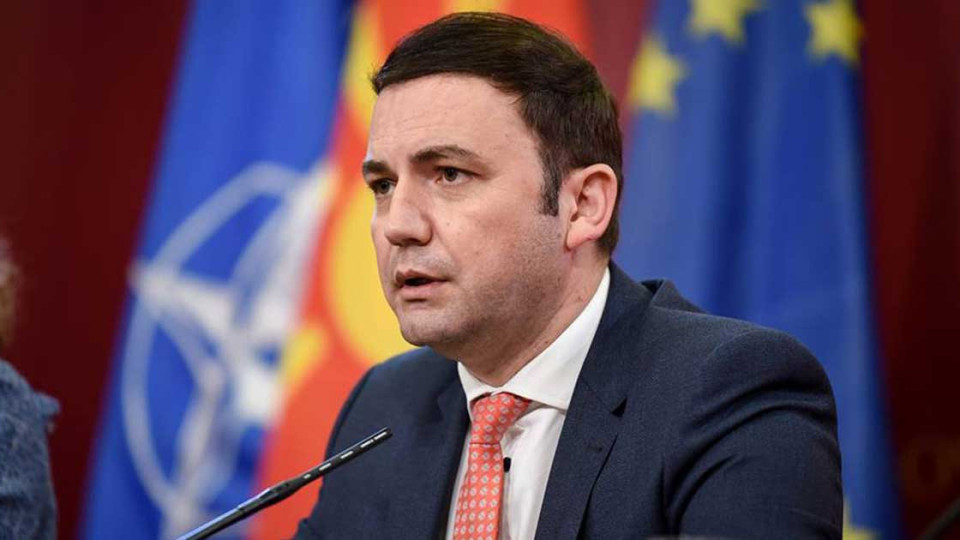 Вицепремиер-албанец смекчи гафа на Скопие | StandartNews.com