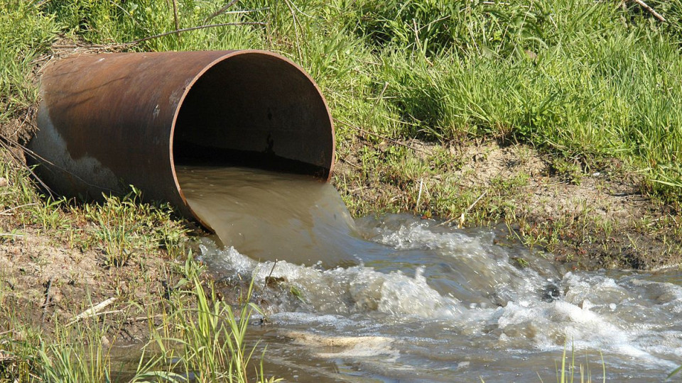 Авария на отпадъчно водохранилище заплашва Перник | StandartNews.com