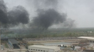 Пожар избухна в пловдивски склад